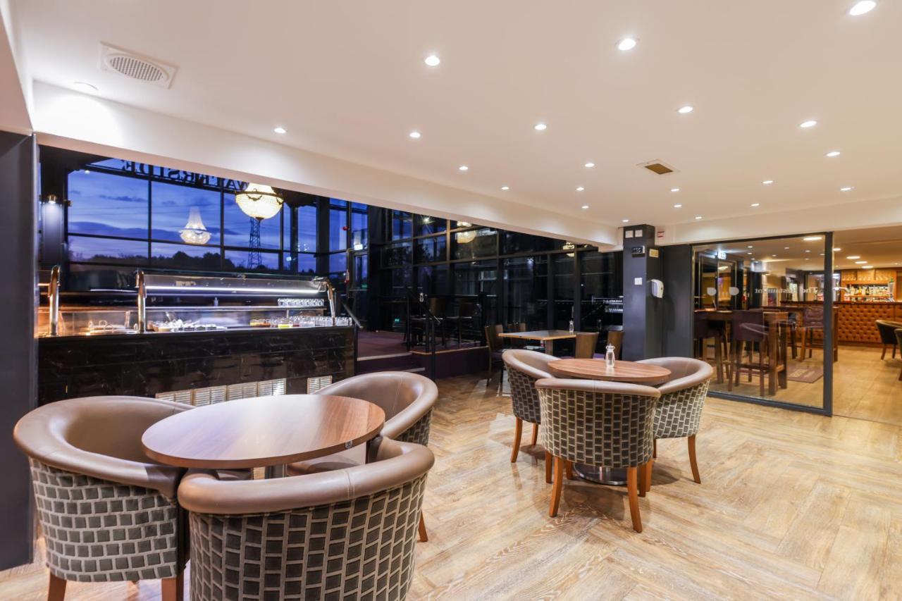 The Waterside Hotel And Leisure Club Manchester Exteriör bild